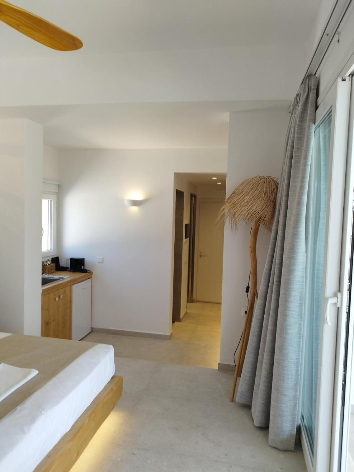 Marinatou Suites Андипарос Номер фото